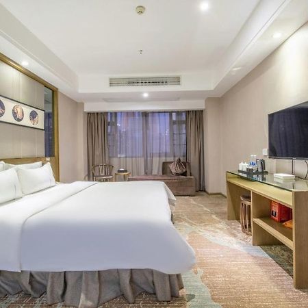 Lnsail Hotel Shenzhen Luohu Port Railway Station エクステリア 写真