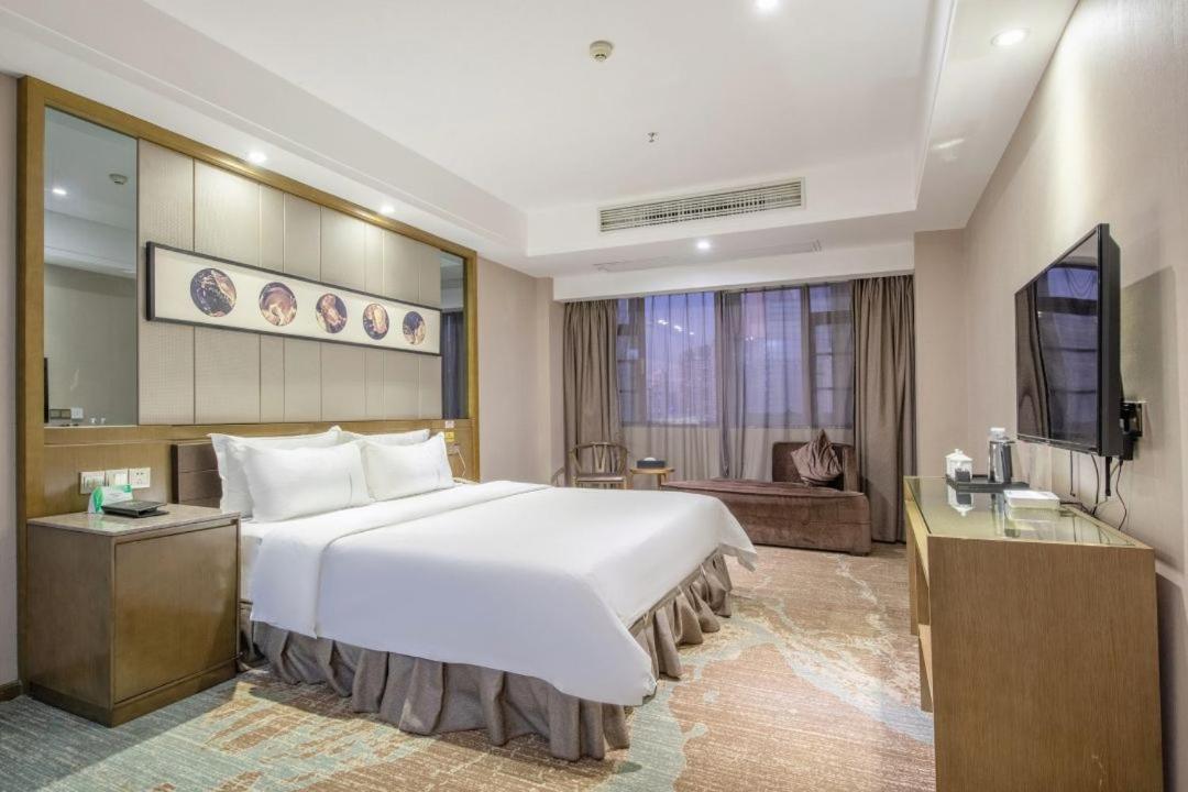 Lnsail Hotel Shenzhen Luohu Port Railway Station エクステリア 写真