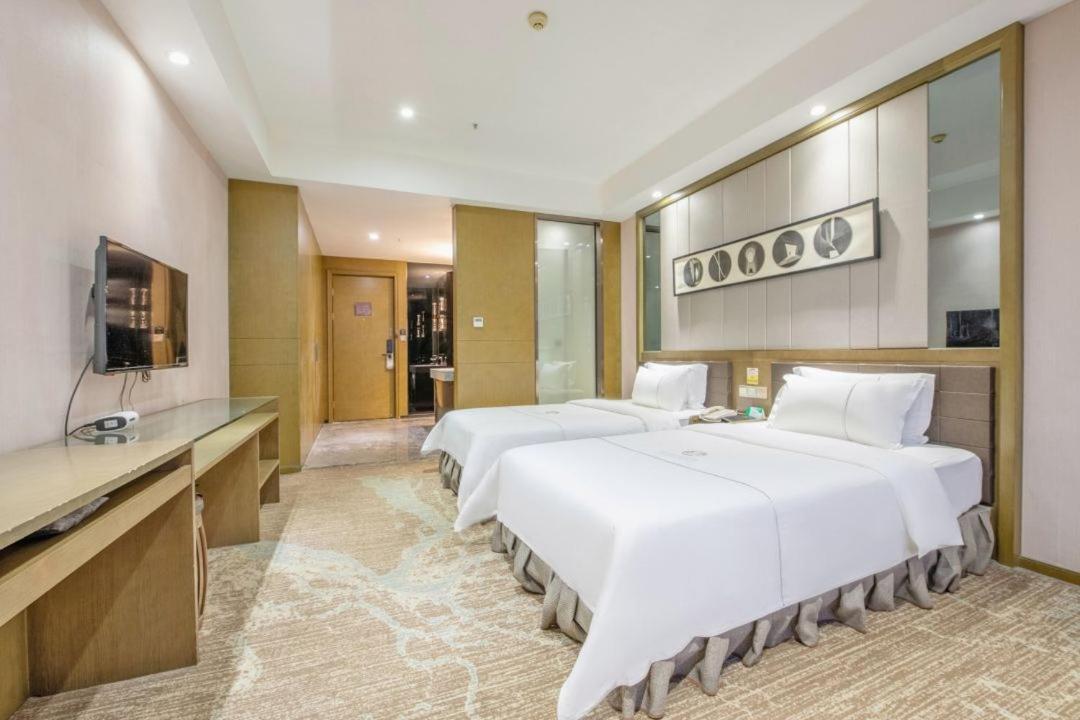 Lnsail Hotel Shenzhen Luohu Port Railway Station エクステリア 写真
