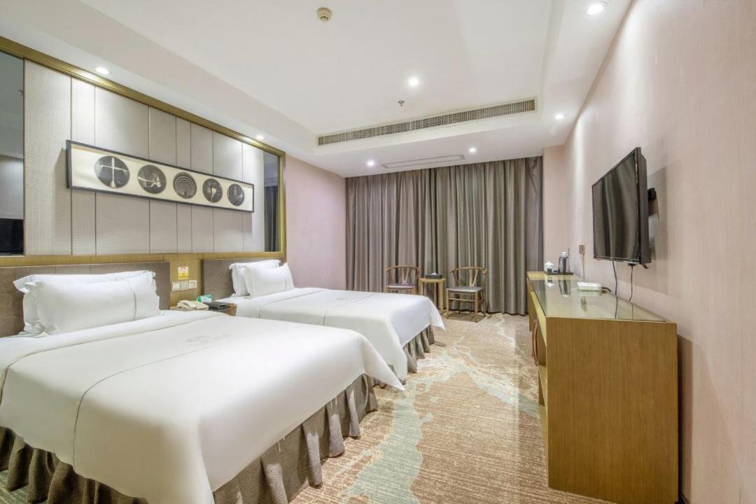 Lnsail Hotel Shenzhen Luohu Port Railway Station エクステリア 写真