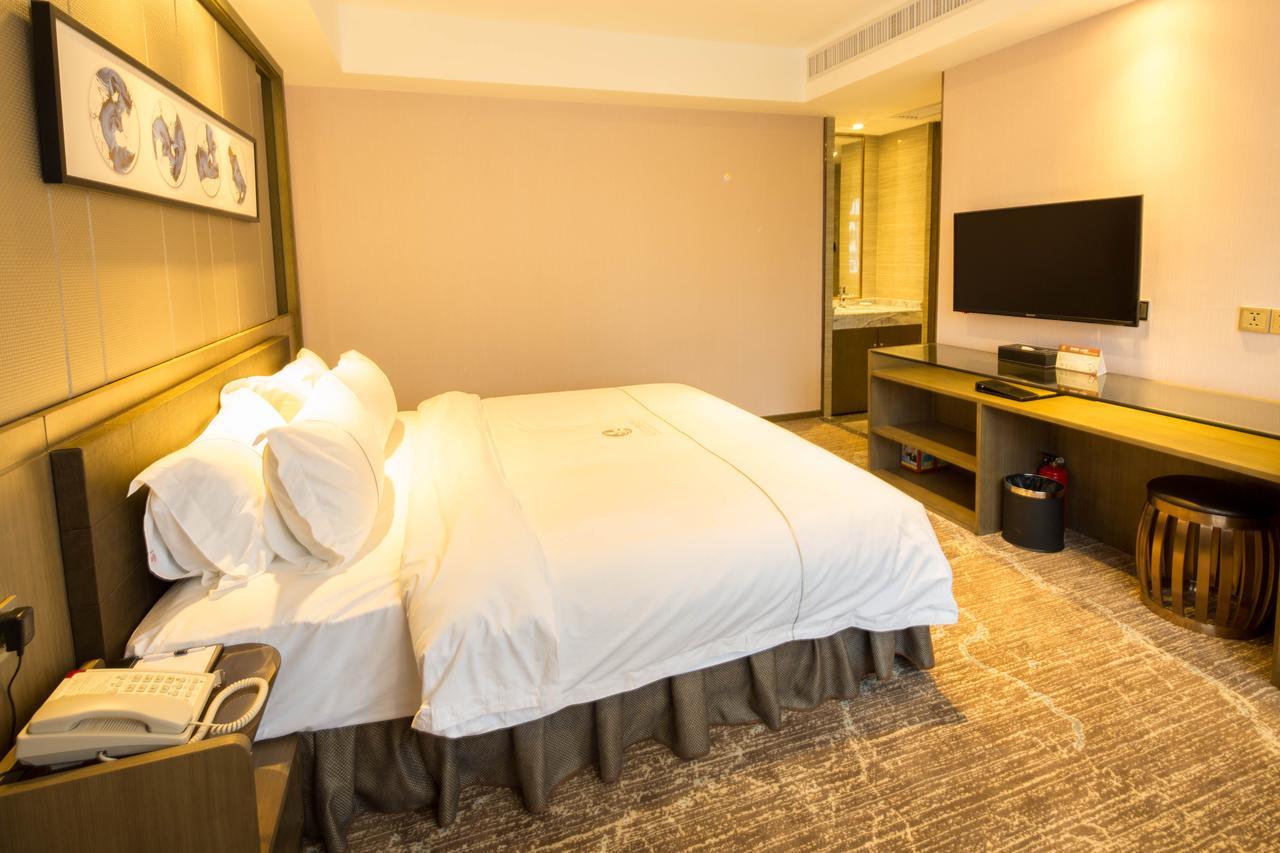 Lnsail Hotel Shenzhen Luohu Port Railway Station エクステリア 写真