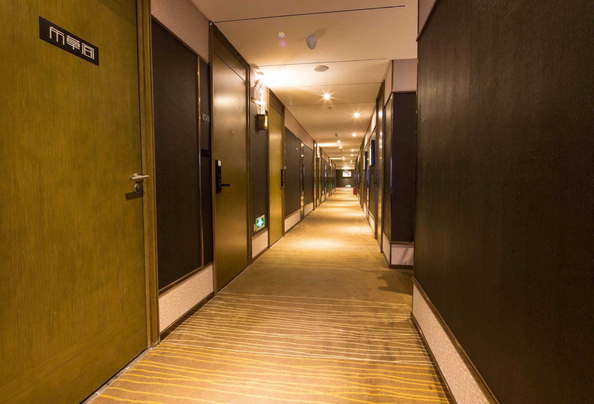 Lnsail Hotel Shenzhen Luohu Port Railway Station エクステリア 写真
