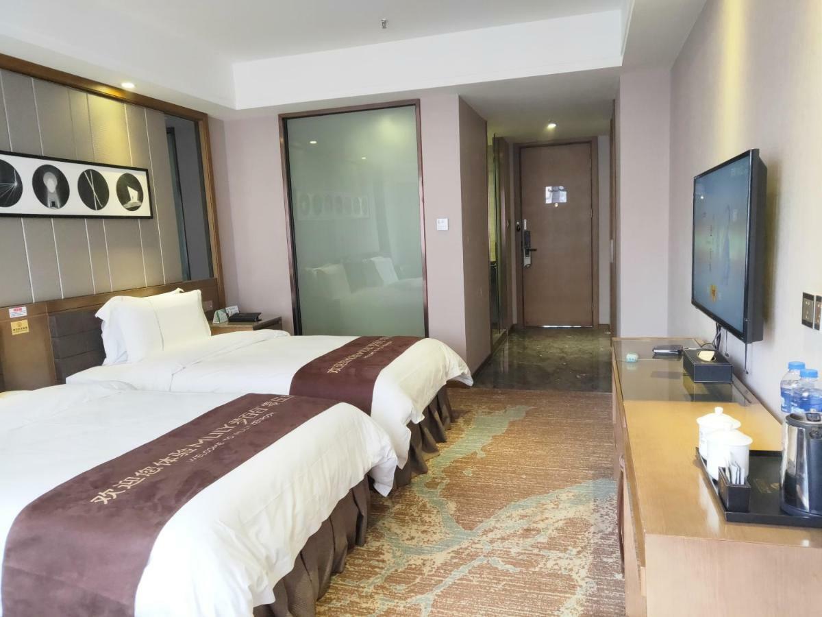 Lnsail Hotel Shenzhen Luohu Port Railway Station エクステリア 写真